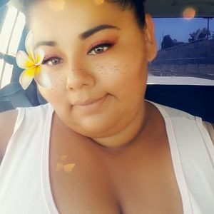 Meet your Posher, Becky